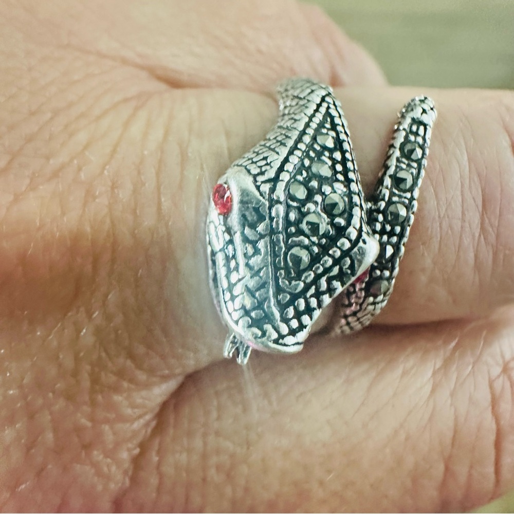 Sterling Silver 925  Snake Ring Red Accents Boho Nature Feminine - Picture 11 of 13